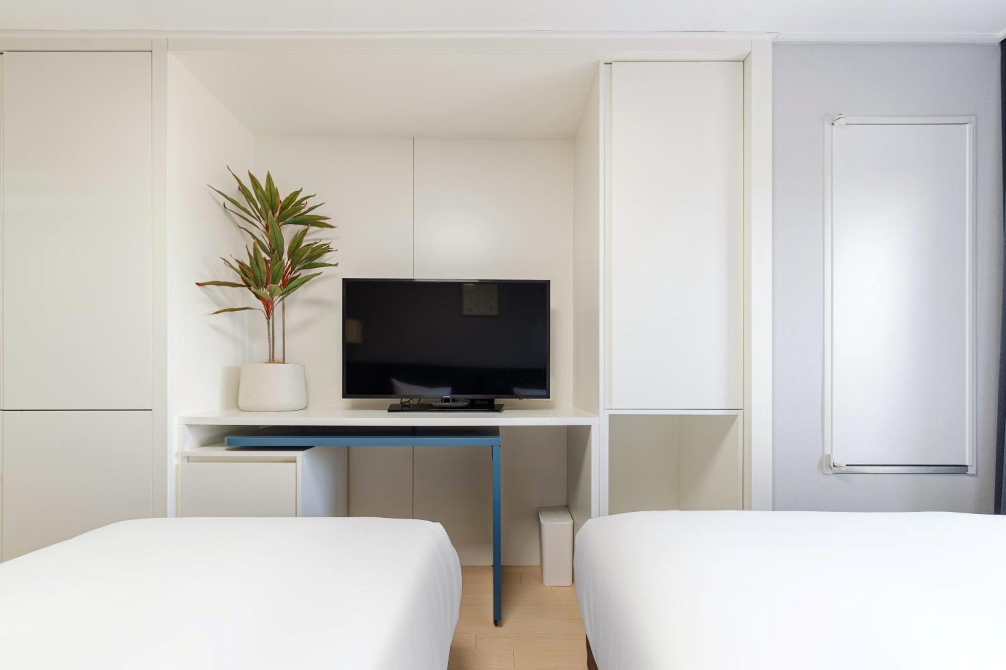 Urbanstay Sokcho Beach Ab Экстерьер фото