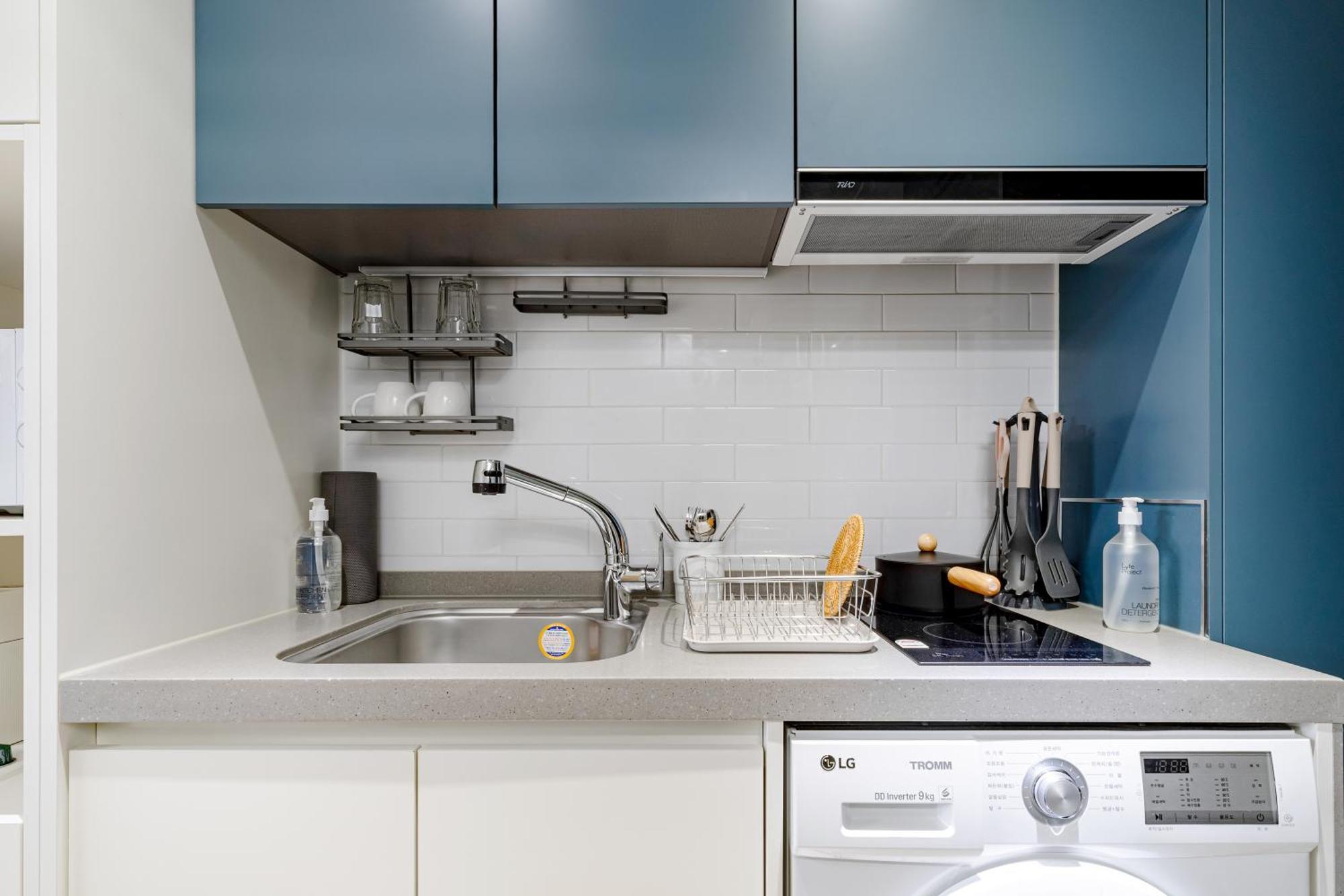 Urbanstay Sokcho Beach Ab Экстерьер фото