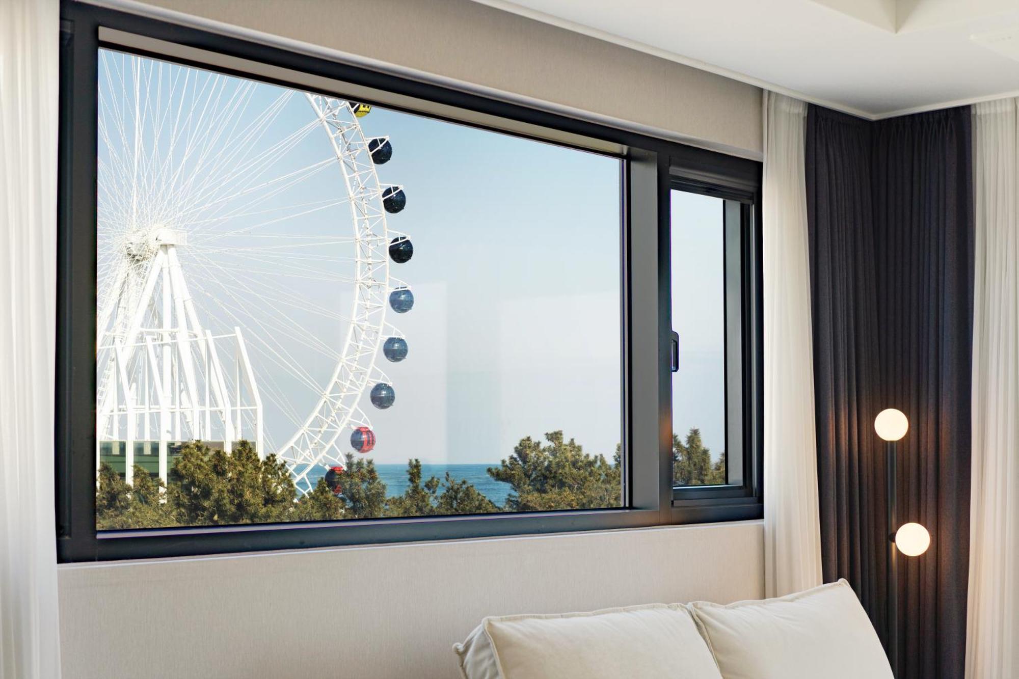 Urbanstay Sokcho Beach Ab Экстерьер фото